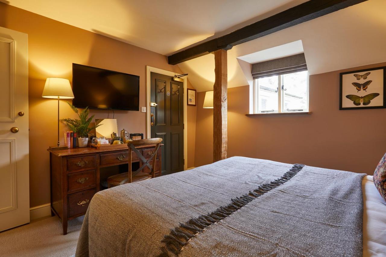 Hotel The Methuen Arms Corsham Exterior foto A room at The Old parsonage