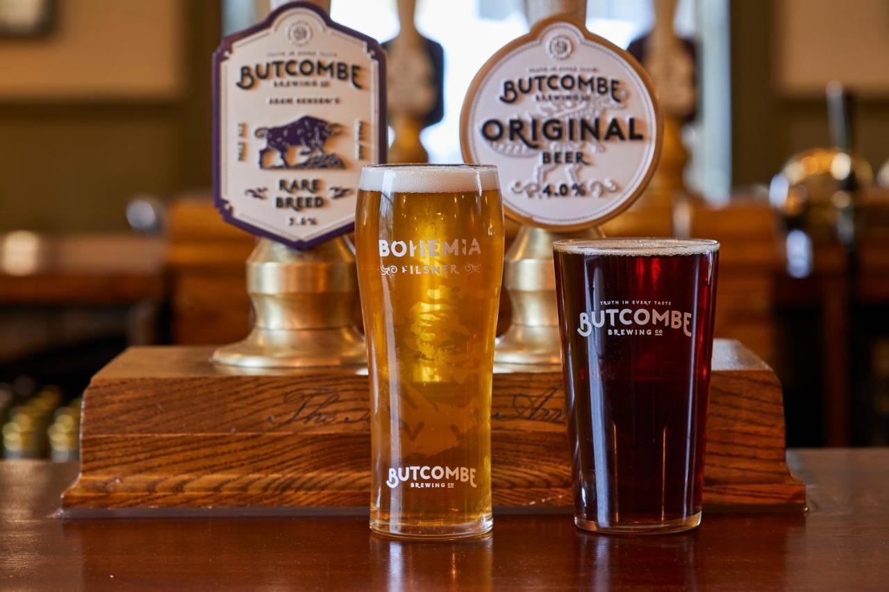 Hotel The Methuen Arms Corsham Exterior foto Butcombe beer